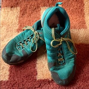 Columbia Athletic Shoes